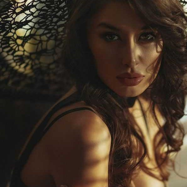 Enjoy The Playful And Sensual Game with Aerocity Escort Service